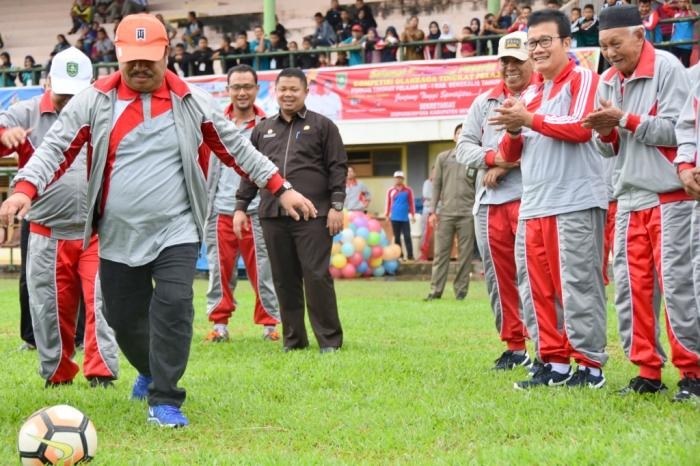 Bupati Bengkalis Buka Kompetisi Olahraga Tingkat Pelajar Tahun 2017 